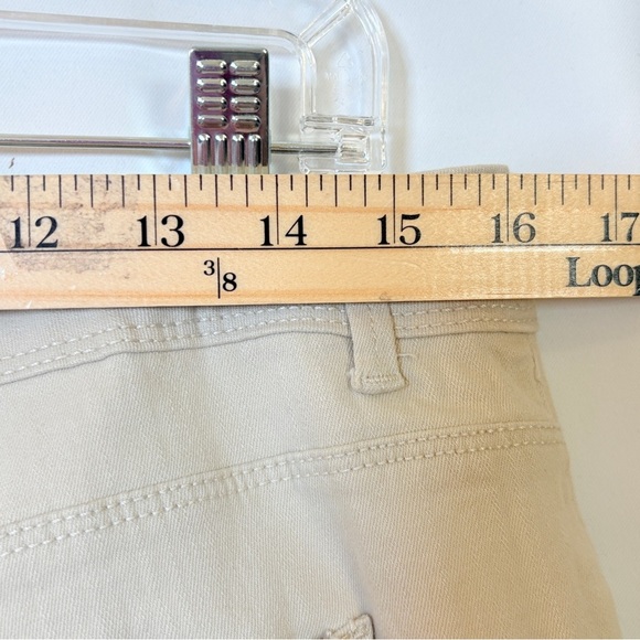 Gloria Vanderbilt Women’s Cream Skimmer Cropped Pants Size 12 Casual Stretch - Picture 8 of 13